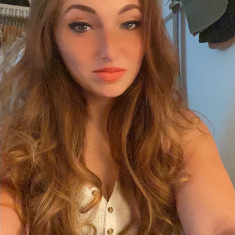 Meet your Posher, Gia